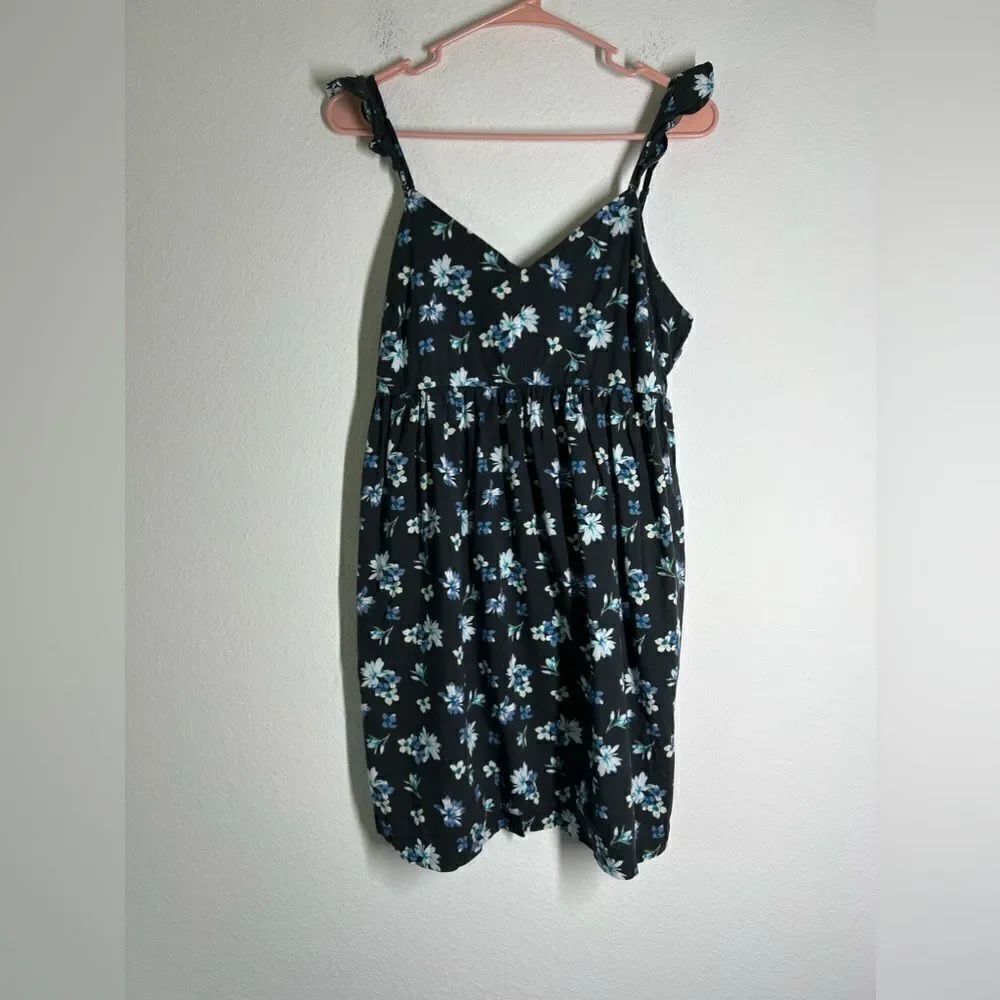 Old Navy sleeveless Top Tunic Black Blue Size S Vneck Tropical Print